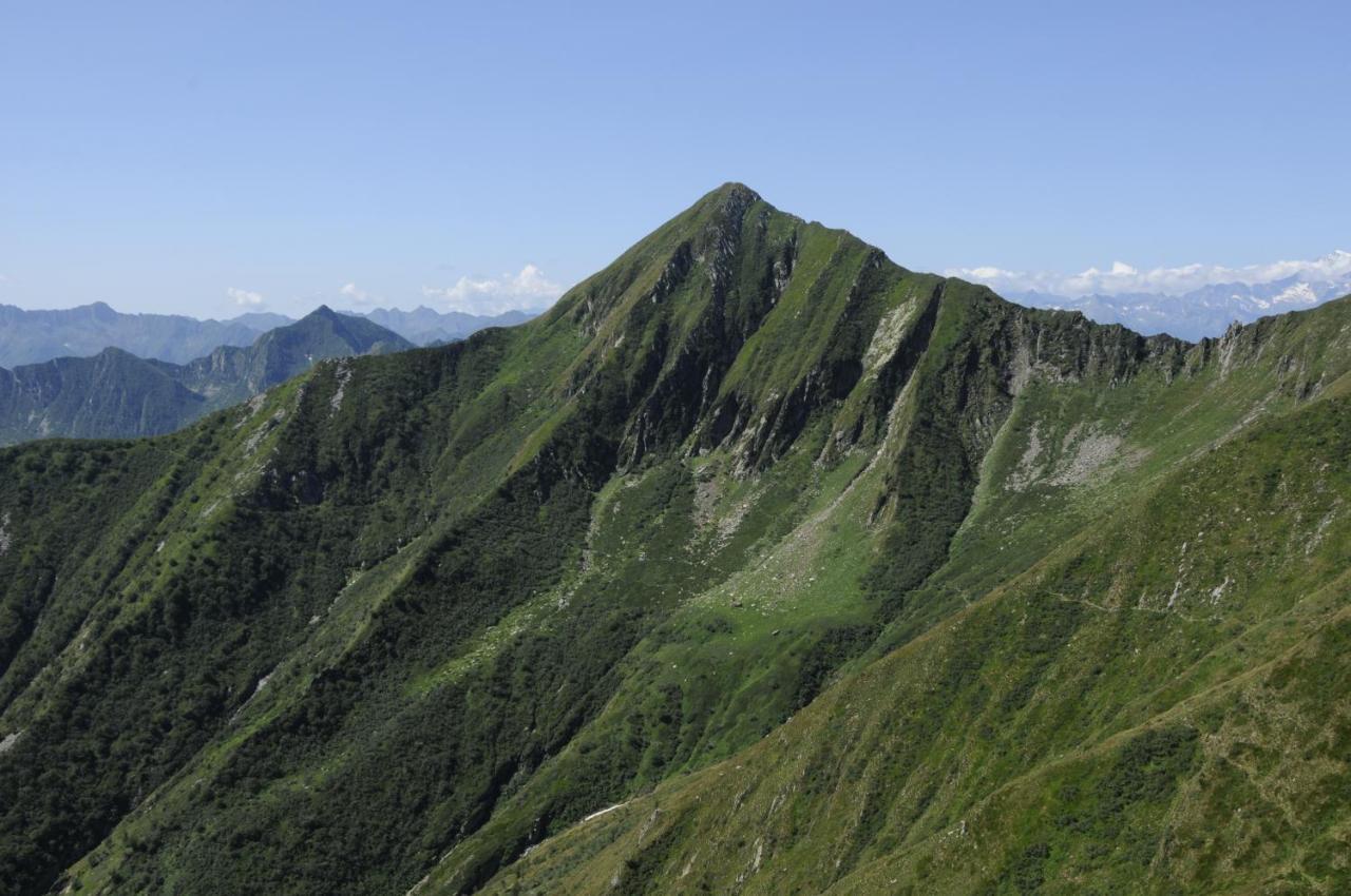 Rifugio Parpinasca Hostel Trontano ภายนอก รูปภาพ