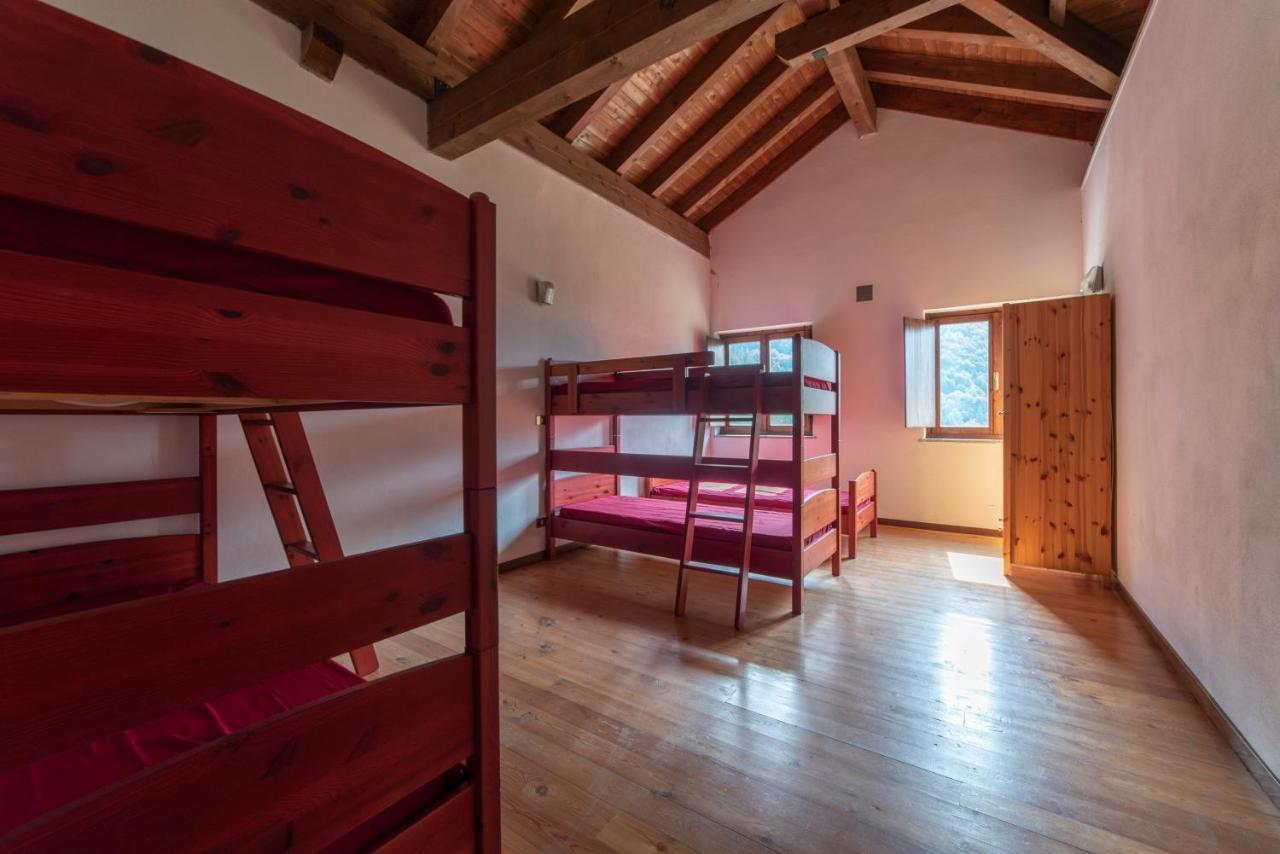 Rifugio Parpinasca Hostel Trontano ภายนอก รูปภาพ